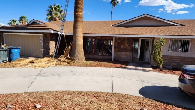 Photo - 4897 W Sawyer Ave