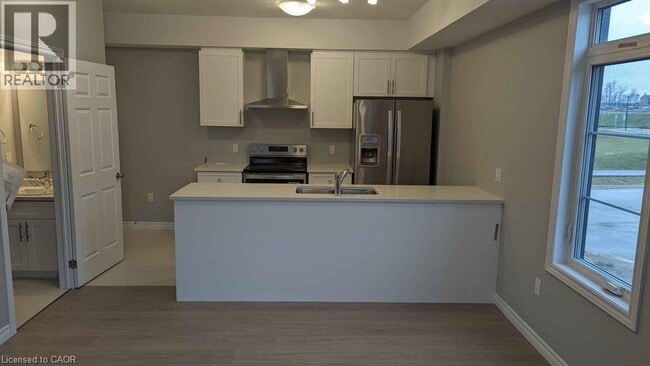 Photo - 4 Oat Ln