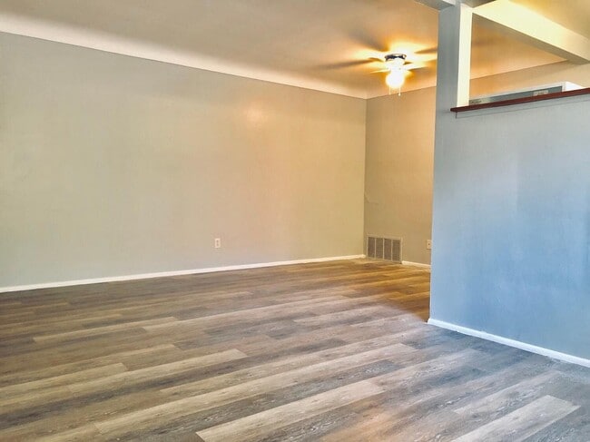 Photo - 3473 Brigham St