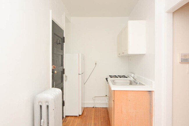 Photo - 3304 W Schubert Ave Unit i1