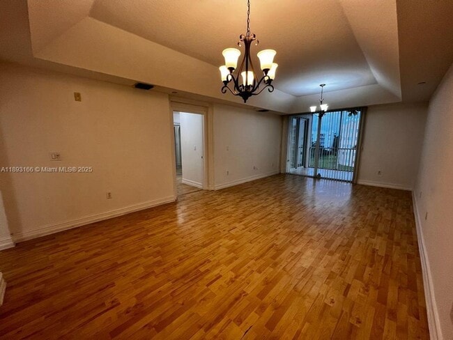 Photo - 10700 NW 66th St
