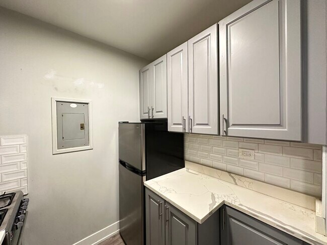 Photo - 545 W Belmont Ave Unit A5