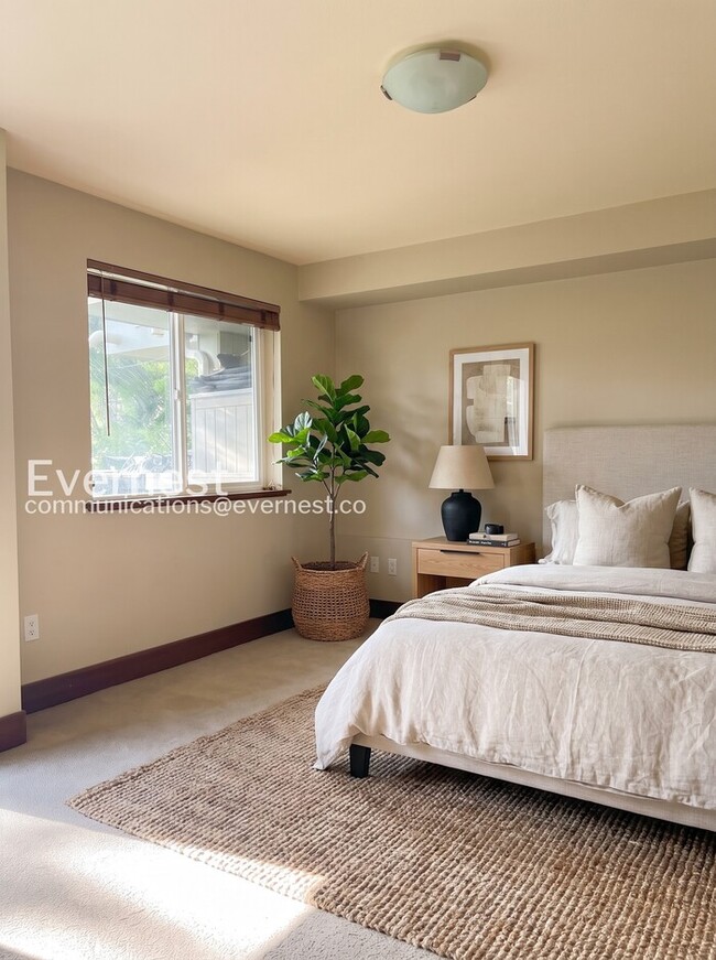 Building Photo - 3Bed/2.5 Bath/Available Now!