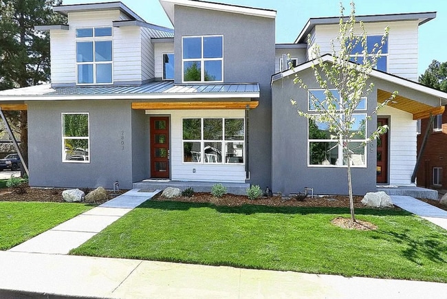 Photo - 2805 W Pleasanton Ave
