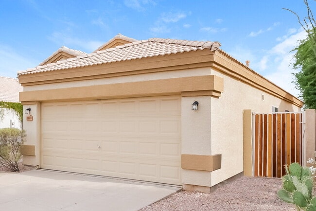 Photo - 1069 W Glenmere Dr