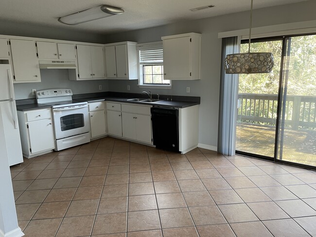 Photo - 2027 S Milledge Ave