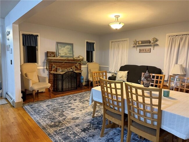 10 Isabelle Dr