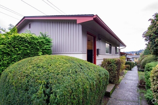 Building Photo - John's Landing Corner 2-Bedroom w/ Hardwoo... Unit 01 Rental