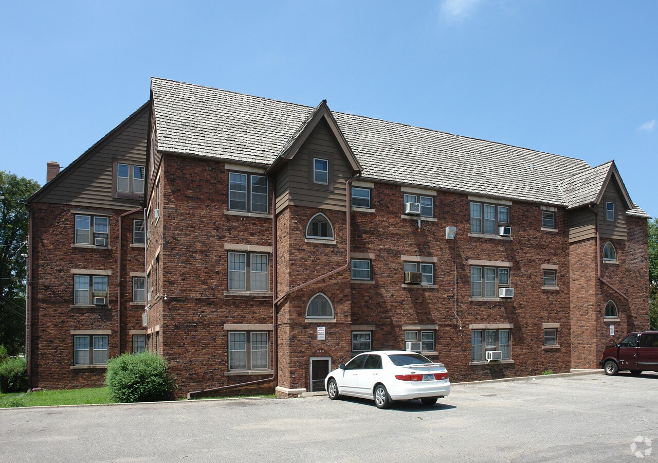Photo - Buckingham Manor Apartments