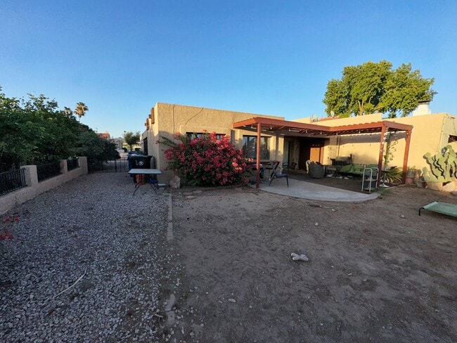 Building Photo - For Lease -Partially Furnished $2,599 or Unfurnished $2,300 2 Beds-2 Bath Painted Mountain Golf C...