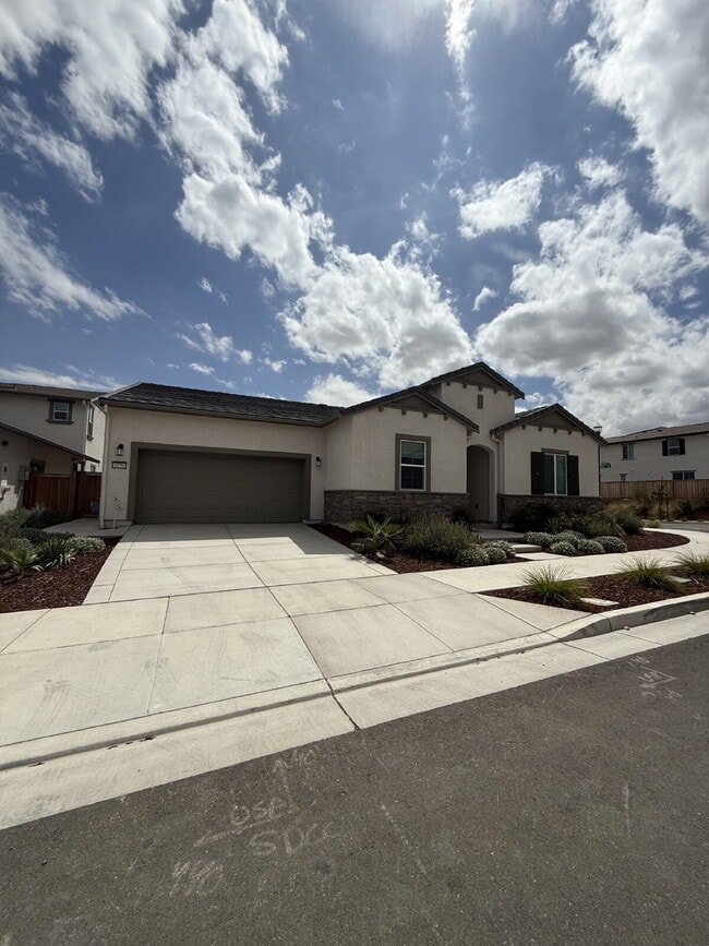 Photo - Brand-New 4-Bedroom Single-Story Home with Solar, Stunning Views & Open Floor Plan!