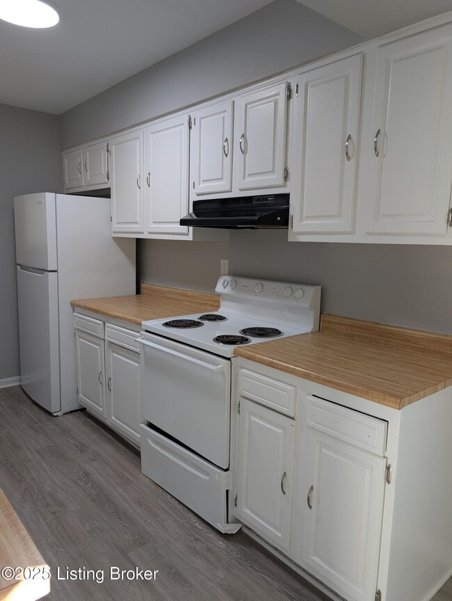 Building Photo - 3224 Springfield Dr Rental