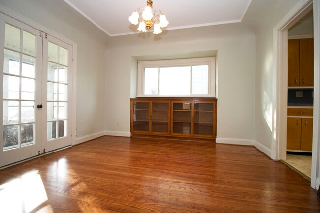 Photo - 3633 Elmhurst Rd