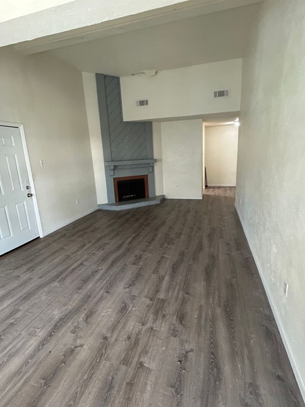 Photo - 9696 Walnut St