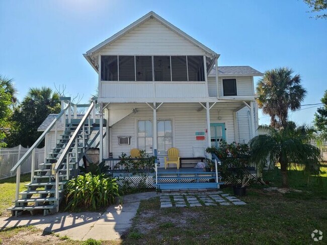 Building Photo - 1 BEDROOM HISTORIC APT. 2ND STORY