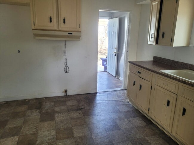 Photo - 505 E Virginia Ave