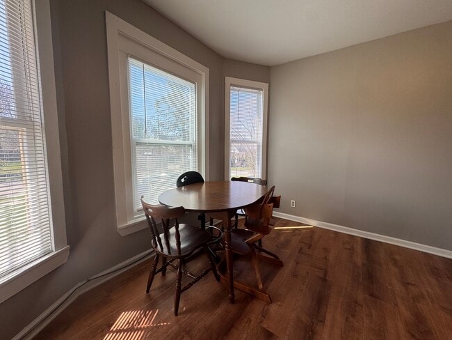 Photo - 370 Bent St Unit 1