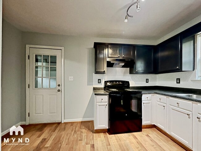 Photo - 2012 King Arthur Cir