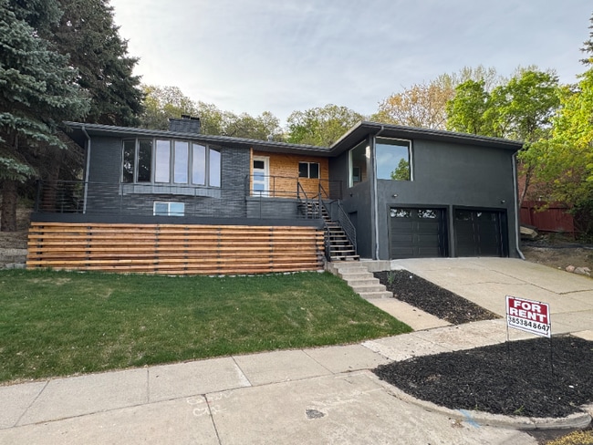 Building Photo - 552 Chelsea Dr Rental