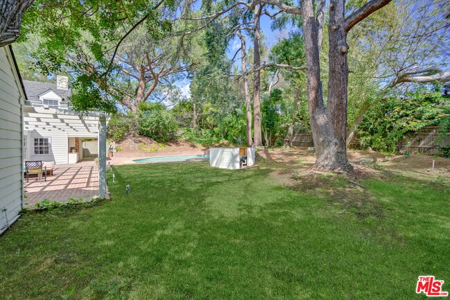 Photo - 926 N Alpine Dr