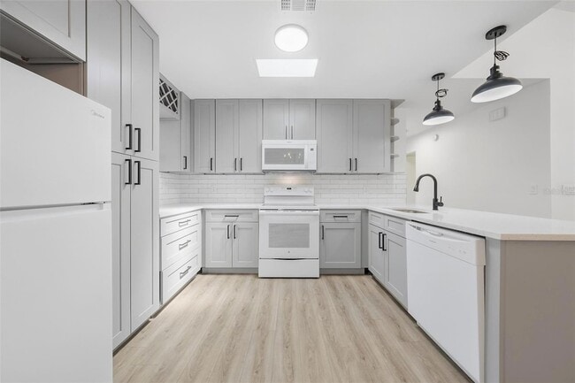515 Floral Dr