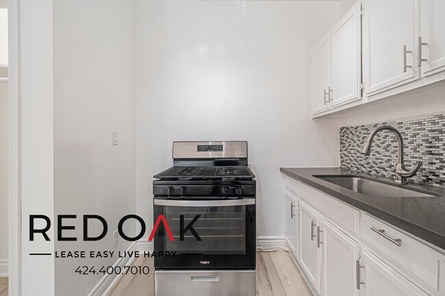 Photo - 744 Beacon Ave Unidad 602 Rental