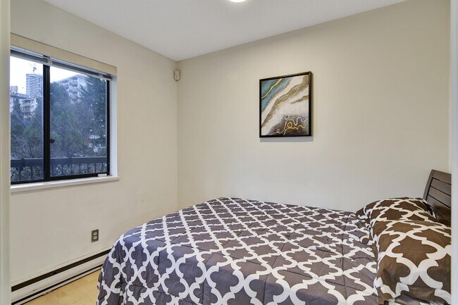 Photo - 1405 Haro St