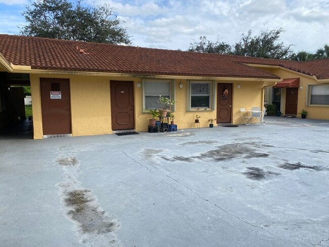 Photo - 3483 Coral Springs Dr Unidad 4