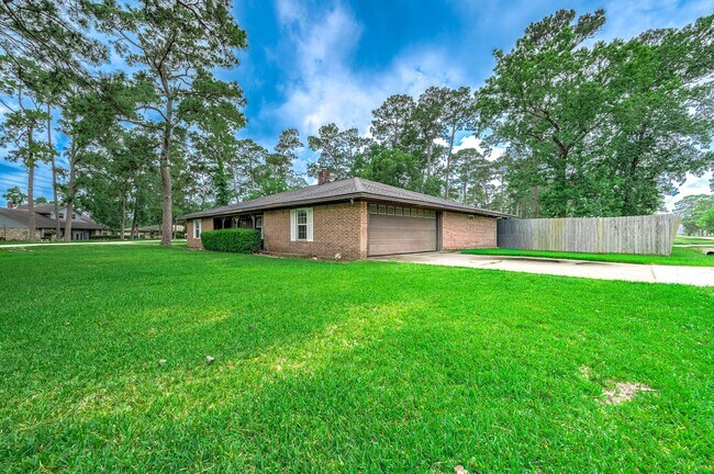 5813 Russell Ln