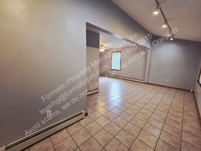 Photo - 1034 Birch St