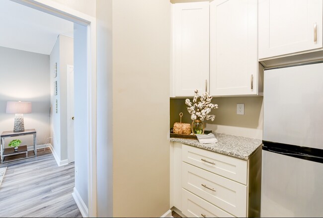 1021 Arlington Blvd Unit 1146