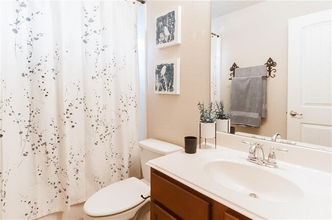 Photo - 913 Buffalo Creek Dr