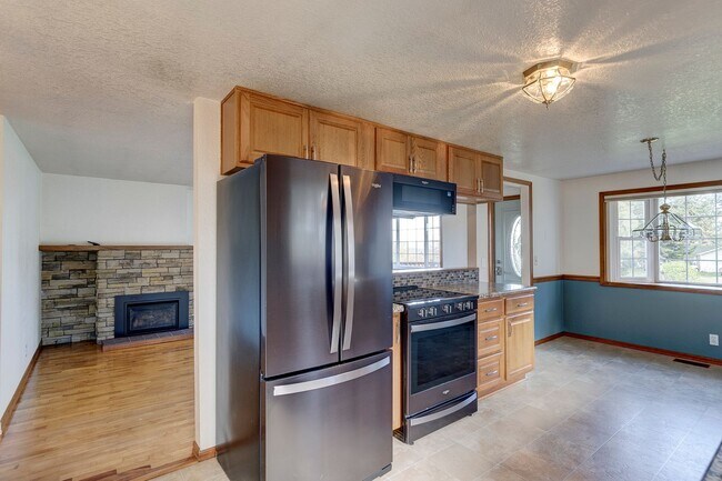 Photo - Charming 2-Bedroom Home with Bonus Room Ne...