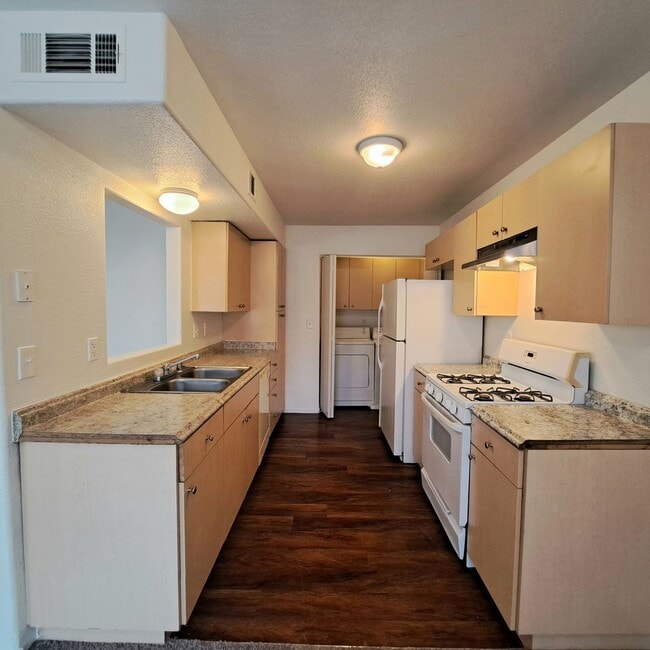 Photo - 2028 Venus Ave Unidad A