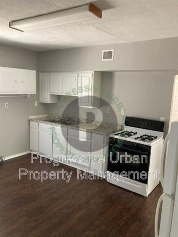 Photo - 4012 Woodbridge Ave
