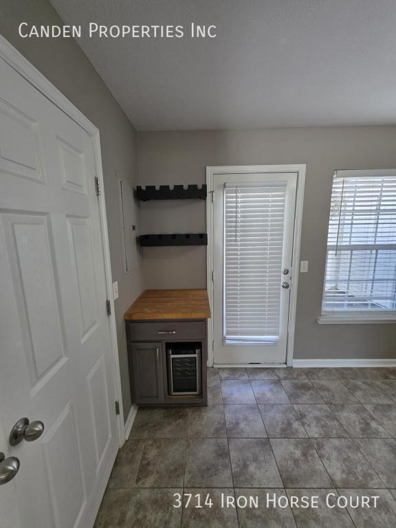 Photo - 3714 Iron Horse Court