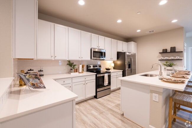 Building Photo - Luxury Living with Up to 8 Weeks Free! Unit CGL2 Rental