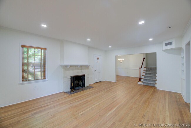 Photo - 1601 SE 2nd St