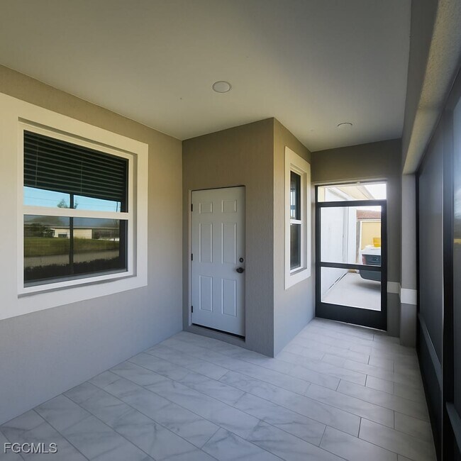 Photo - 2431 Paul Ave S