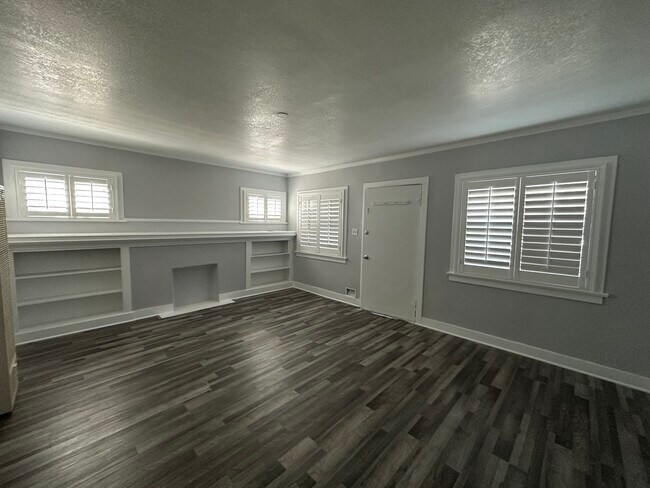 Photo - 902 W 73rd St Unidad 73rd Street