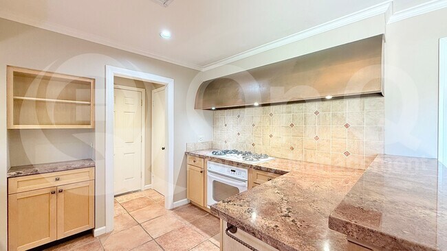 Photo - 3821 S Kenwood Ln Casa