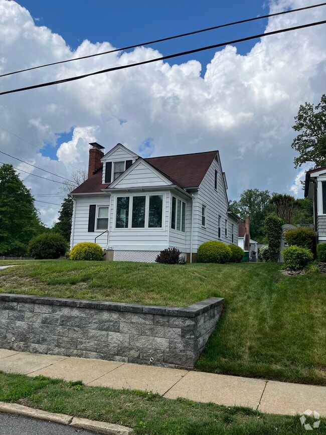 Building Photo - 214 McKendree Ave Rental