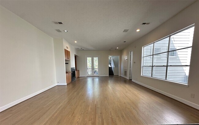 Photo - 2713 Crawford St