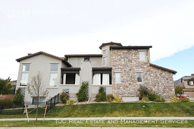 Photo - Solterra Home for Rent!