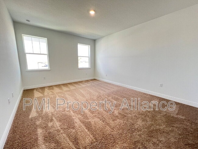Photo - 2180 Axel St