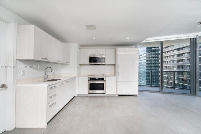 Photo - 45 SW 9th St Unit 3401