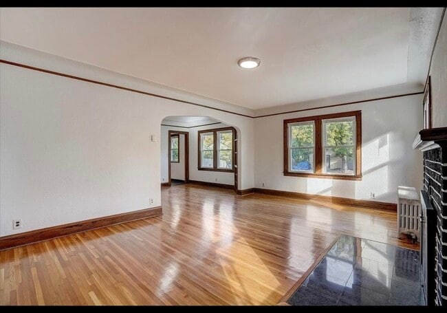 Photo - 4253 James Ave N Apartments Unit 3