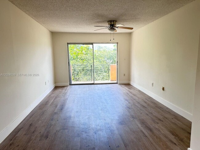 Photo - 365 NE 125th St Unit 306