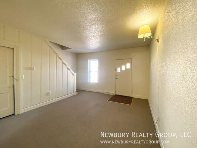 Photo - 37 Hickory St
