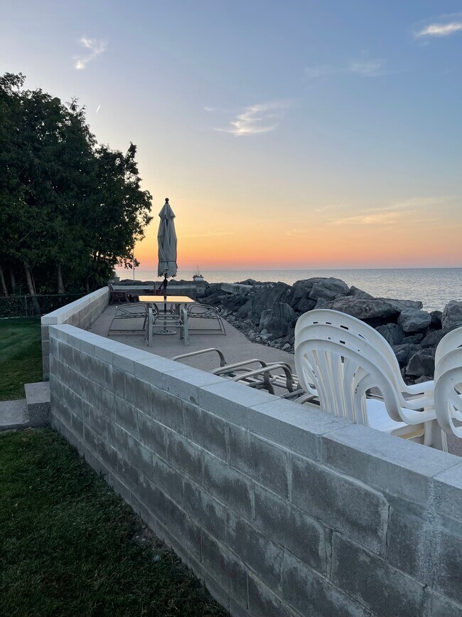 Beautiful sunrise and sunset - 6588 Shore Acres Dr